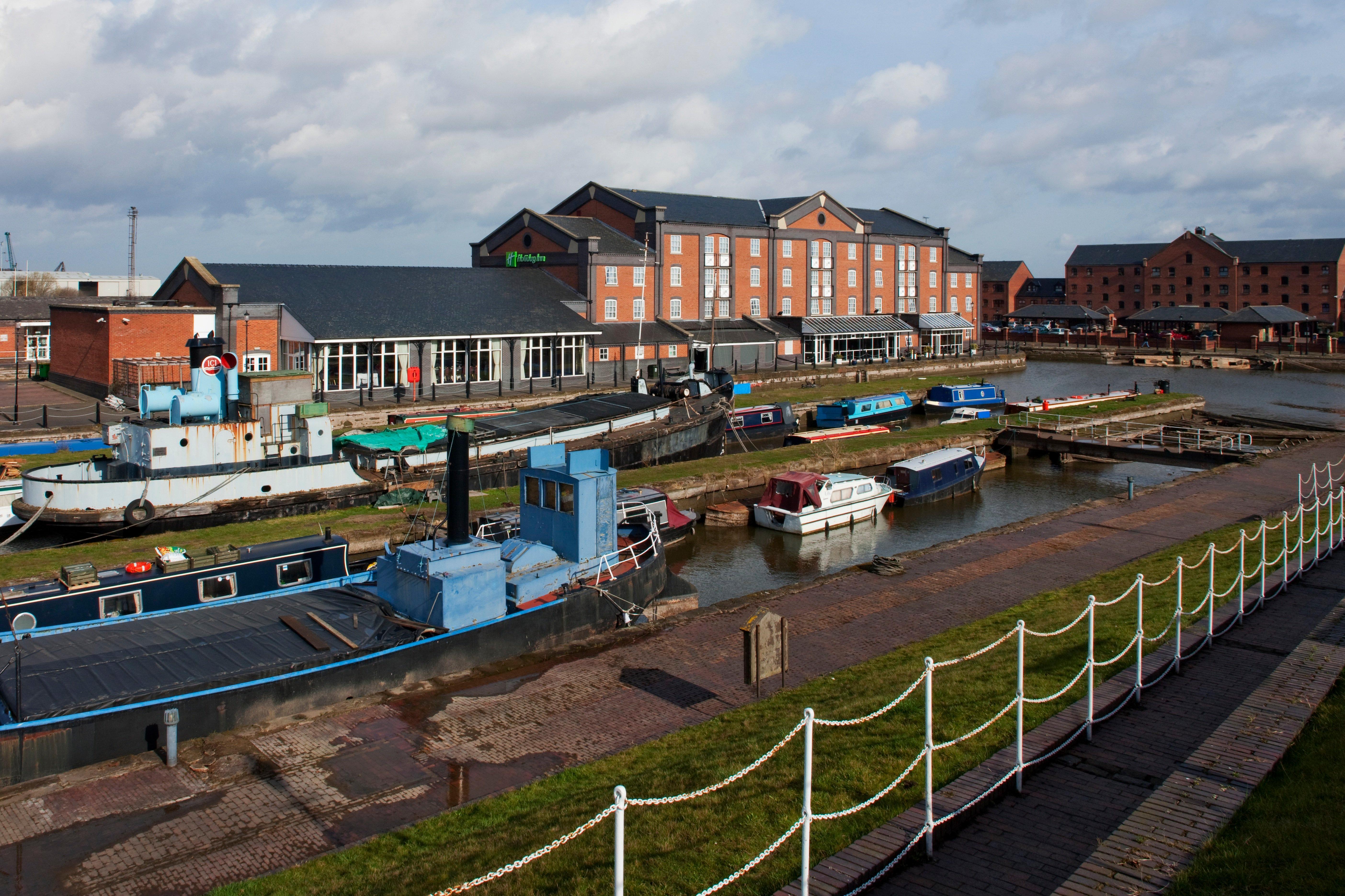 Holiday Inn Ellesmere Port/Cheshire Oaks By Ihg Exterior photo