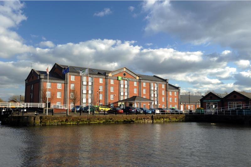 Holiday Inn Ellesmere Port/Cheshire Oaks By Ihg Exterior photo